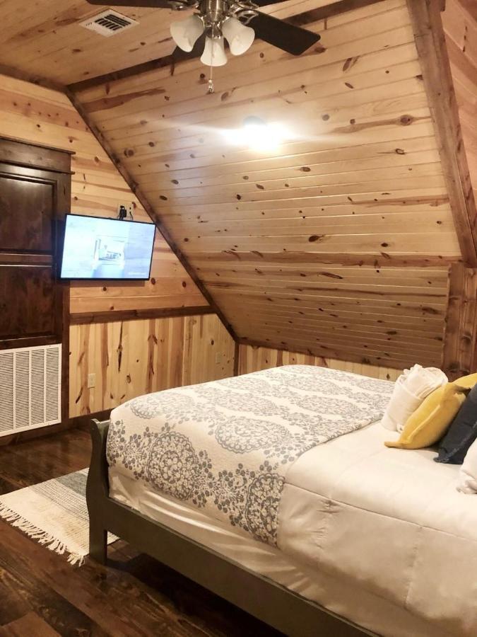 Stone Mountain Lodge 5000Sqft 6 Bed Game Room Pool Table Hot Tub Broken Bow Exterior foto