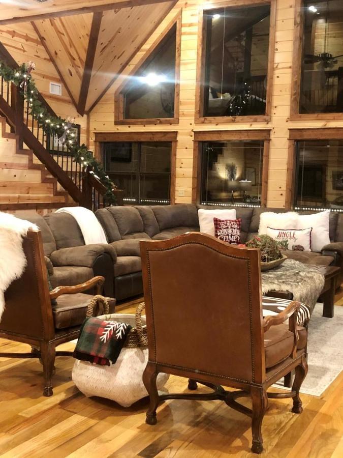 Stone Mountain Lodge 5000Sqft 6 Bed Game Room Pool Table Hot Tub Broken Bow Exterior foto